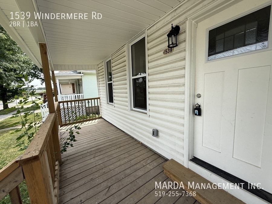 NEWLY RENOVATED 2 BED/1 BATH HOME - EAST WINDSOR + UTILITIES 2