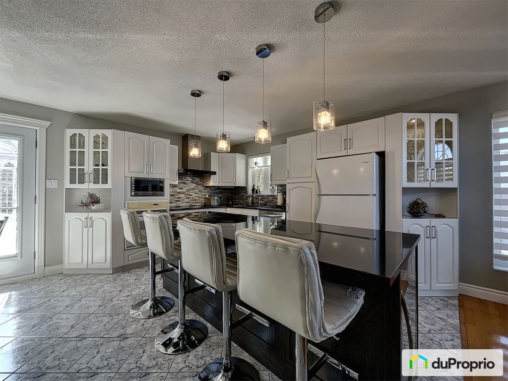 $534,500 - Intergenerational for sale in Chicoutimi (Chicoutimi) — photo 3