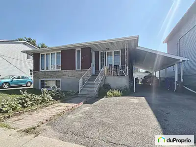 - Toiture refaite en septembre 2015 - Laine soufflée a été remplacée en janvier 2016 - Cuisine dans...