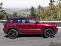 This 2019 Jeep Grand Cherokee Altitude boasts a powerful 3.6L Pentastar VVT V6 engine and an 8-speed... (image 5)
