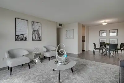 2 Bedroom Premium - 325 5TH Ave. N *Renovated Suite*