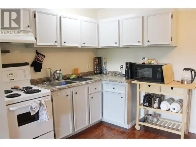 130 SKAHA Place Unit# 307 Penticton, British Columbia in Condos for Sale in Penticton - Image 5