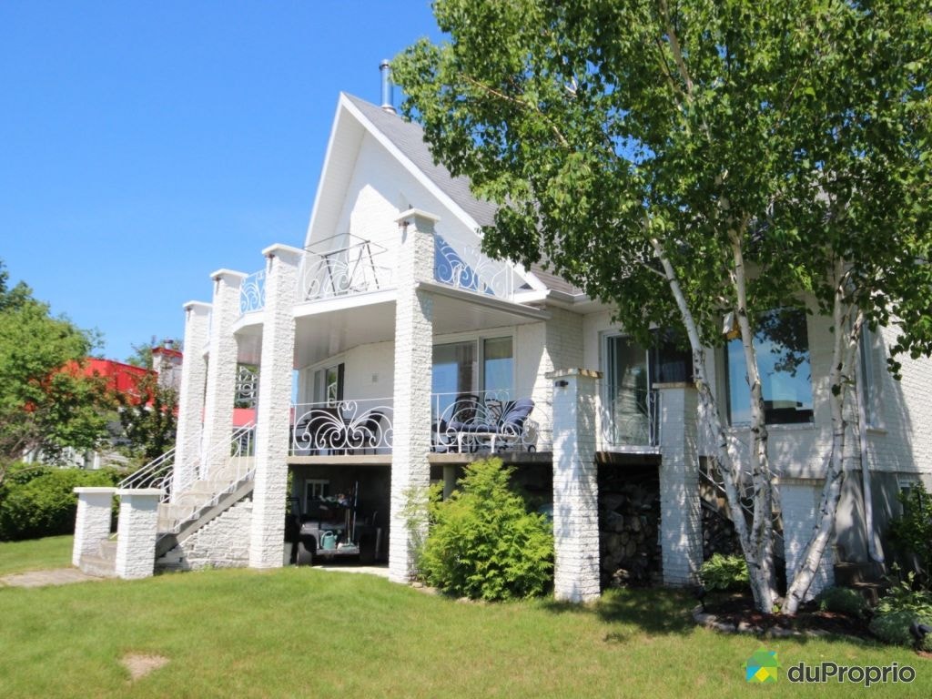 $790,000 - Bungalow for sale in Dolbeau-Mistassini — photo 1