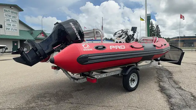 2013 Zodiac Pro 550 Bay Runner -used inflatable fishing boat in Powerboats & Motorboats in Prince Albert - Image 7