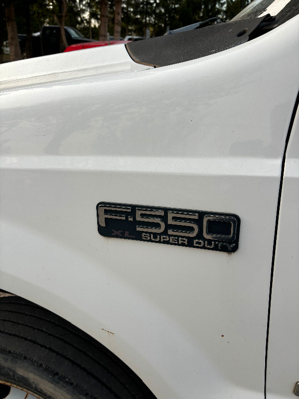 2003 Ford F550 updated diesel elec Pwr Pto 177kms clean in Cars & Trucks in London - Image 4
