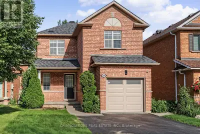 Welcome to this beautifully renovated detached home in the highly sought-after Wedgewood Creek commu...