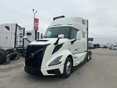 D13 engine, Turbo compound, 455 hp, I Shift ATO2612G Automatic Transmission, 53,000lb GVW, 225 inch...