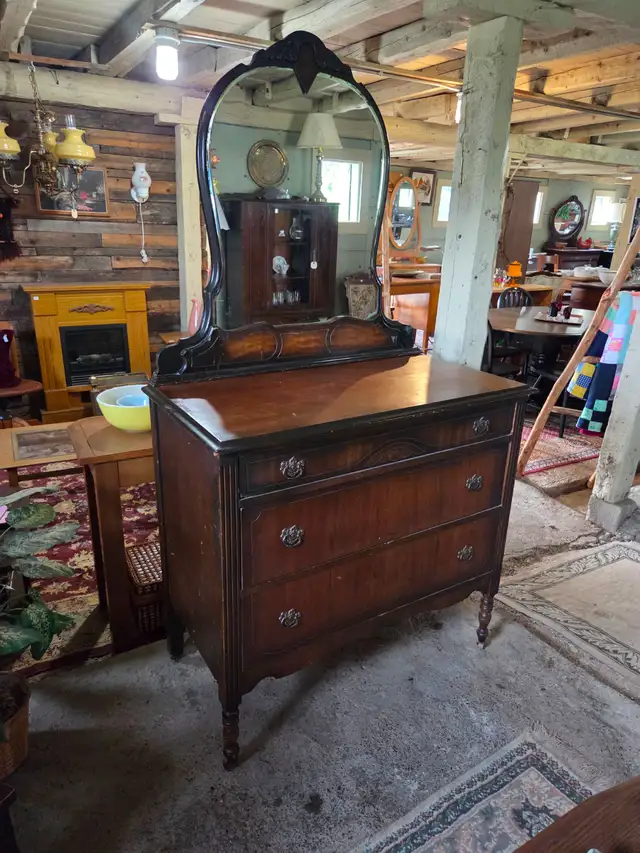 Antique Dresser with Mirror in Dressers & Wardrobes in St. Albert - Image 2