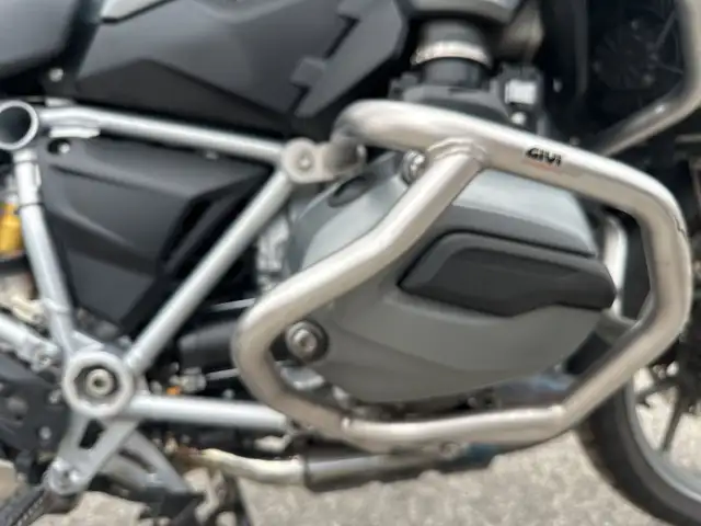 2015 BMW R1200GS ~ BMW R1200GS ~ HTD GRIPS ~ ADJUSTABLE SUSPENSI in Street, Cruisers & Choppers in City of Toronto - Image 26