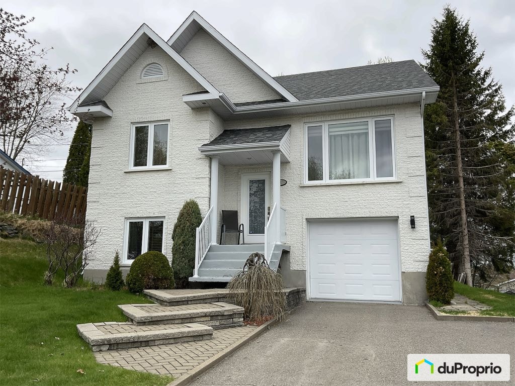 $425,000 - Bungalow for sale in Jonquière (Arvida) — photo 1