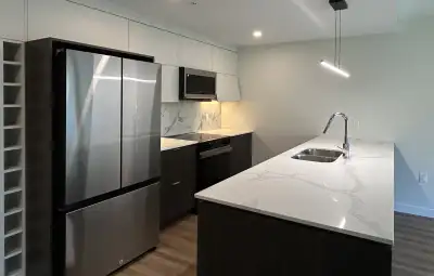 This beautiful 2 bedroom apartment is located at 171 Appaloosa Run, off Voyageur Way, in Hammonds Pl...