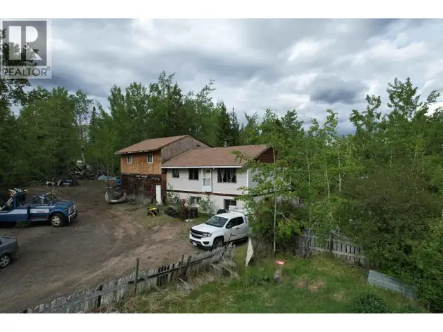 7285 90 MILE LOOP ROAD 100 Mile House, British Columbia in Houses for Sale in 100 Mile House - Image 3