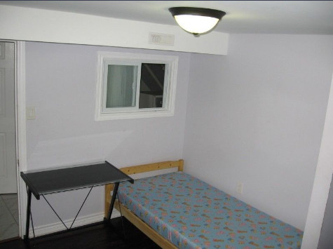 Furnished 2Bed Room basement for rent at Centre of Scarborough. in Room Rentals & Roommates in City of Toronto - Image 4