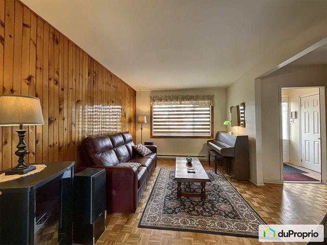 $419,000 - 2 Storey for sale in Longueuil (Vieux-Longueuil) — photo 2