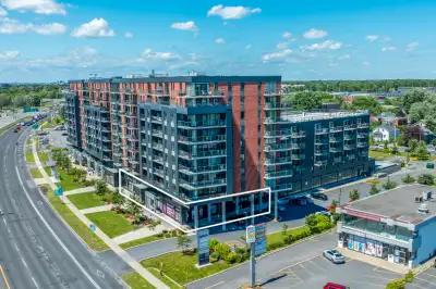 2987-2999 boul. Taschereau, Longueuil Le prix est + TPS / TVQ. Opportunité d'investissement. Cet esp...