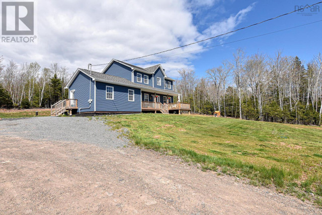 9409 Highway 215 Pembroke, Nova Scotia in Houses for Sale in Bedford - Image 2