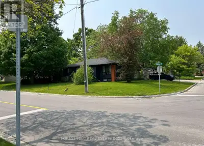 1 WILLIS DRIVE Aurora (Aurora Highlands), Ontario