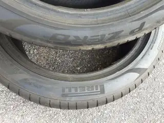 IF U SEE THE AD TIRES STILL FOR SALE 4 staggered 315/35/21 275/40/21 PIRELLI p zero Run Flat tires 9...