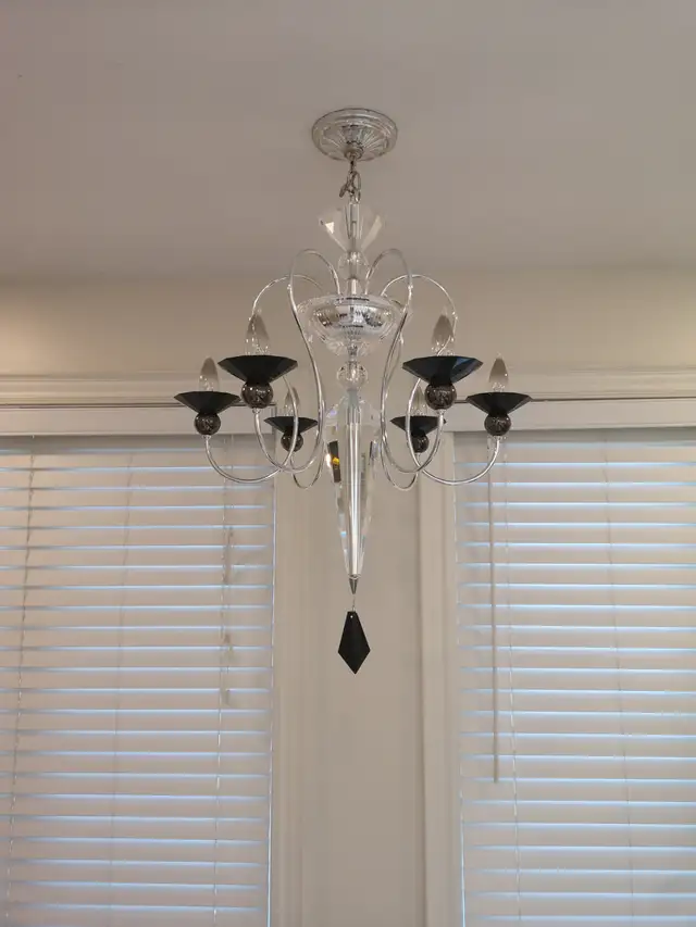 SCHONBEK Rhiannon chandelier choice of colour crystals. in Indoor Lighting & Fans in Markham / York Region - Image 2