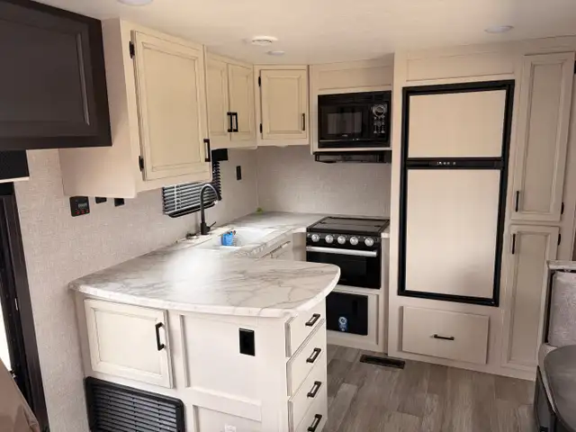 2023 Jayco Jay Flight 280RKS in Travel Trailers & Campers in St. Albert - Image 10