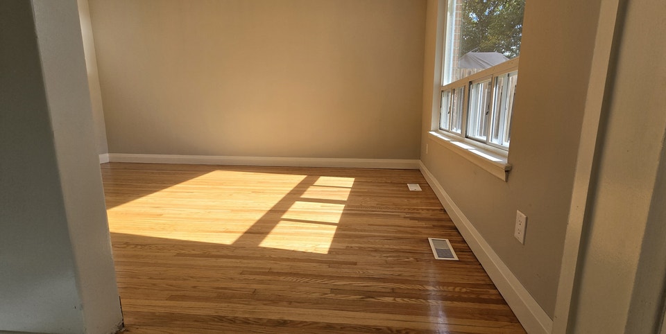 Spacious 3 bedroom + den townhouse $3,095/month 2
