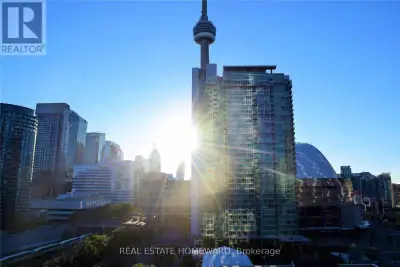 Right In The Heart Of Toronto. Newly renovated (Photos are old everything is new now!). Great Layout...