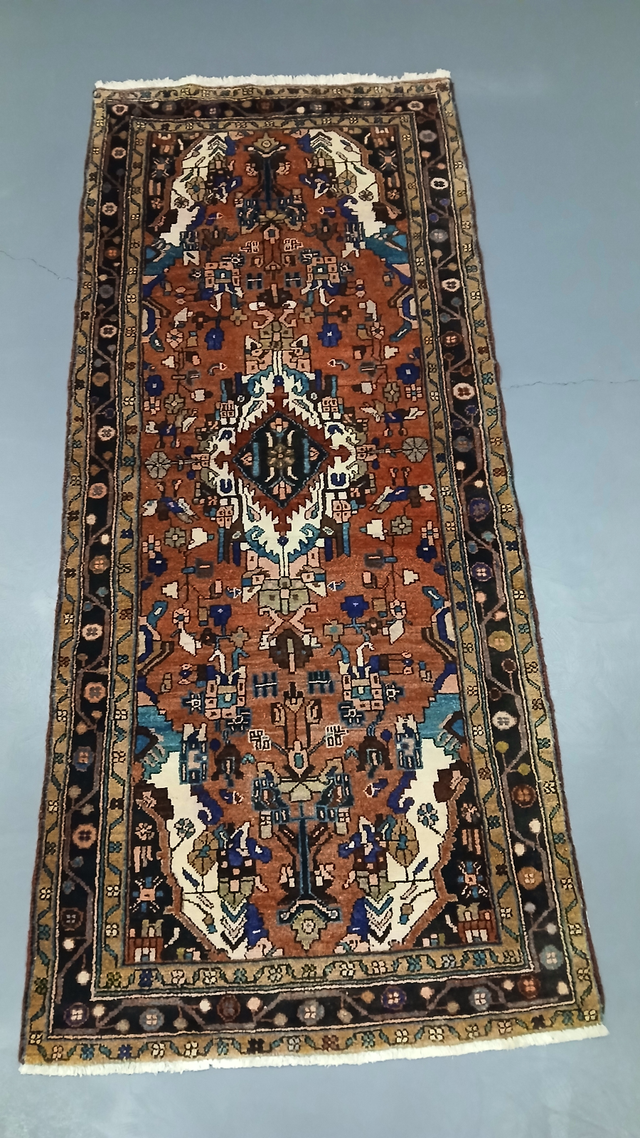 Hamadan 36''x 86'' Nice Quality Hand Crafted Persian Rug. in Rugs, Carpets & Runners in Markham / York Region - Image 7