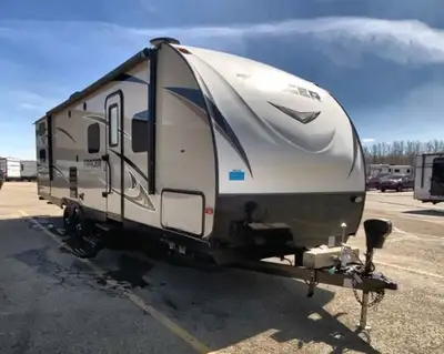 2018 Prime Time Tracer 291BR Lightweight Travel Trailer with Bunkhouse 2018 Prime Time Tracer 291BRN...