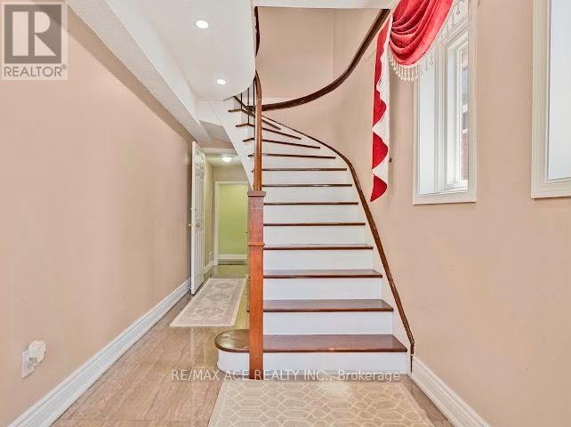 MAIN - 149 NELSON STREET Toronto (Woburn), Ontario 3