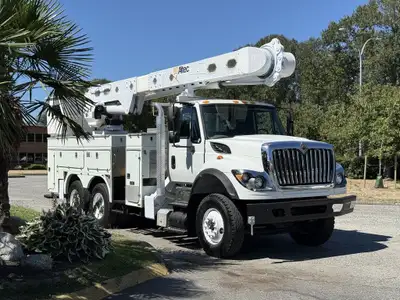 Abenante Motor Group (SK) 2013 International Workstar 7400 Altec Bucket Truck Bucket Certification v...