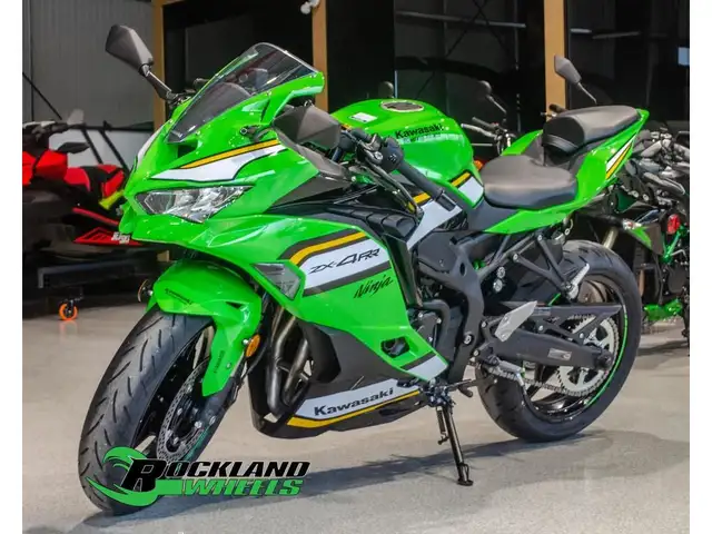 2025 Kawasaki NINJA ZX-4RR KRT in Sport Bikes in Ottawa - Image 3