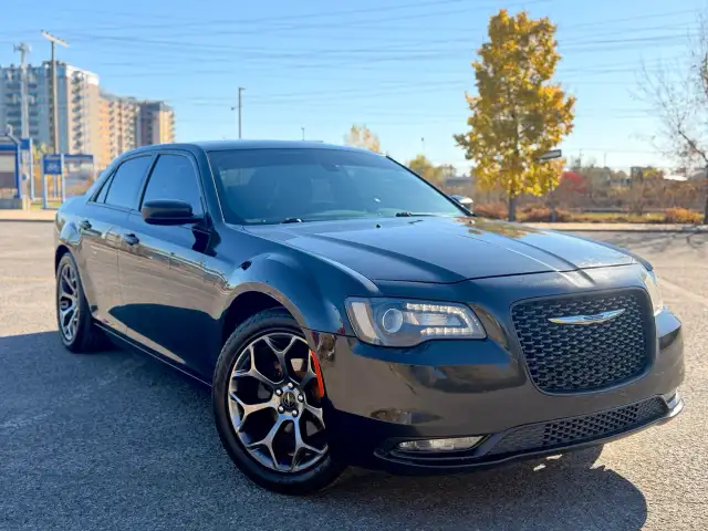 2016 Chrysler 300S, Automatic, Leather, Sunroof, Alloy Wheels, FULLY EQUIPPED!