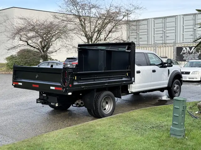 2017 Ford F-450 Super Duty XL 4x4 Crew Cab 9 Foot Dump Truck in Heavy Trucks in Regina - Image 13