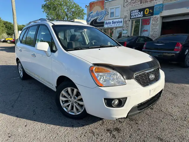 2011 Kia Rondo EX in Cars & Trucks in St. Catharines - Image 3