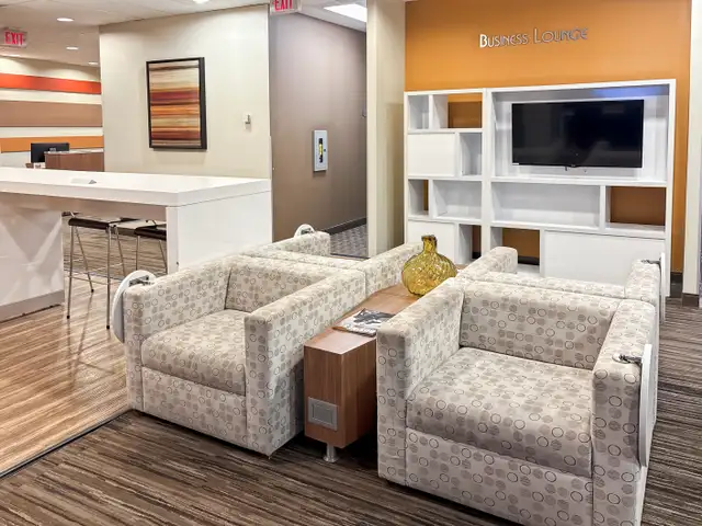 Office space for rent for 1 person in Crowfoot Centre Calgary in Commercial & Office Space for Rent in Calgary - Image 10