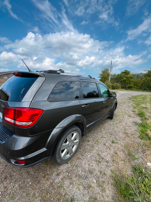 Car for sale ( SUV) in Cars & Trucks in Hamilton - Image 4