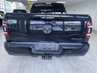 ===== Key Features ===== * 62,893 km * One Owner * No Reported Accidents * Limited Trim * 4WD (Four-... (image 3)