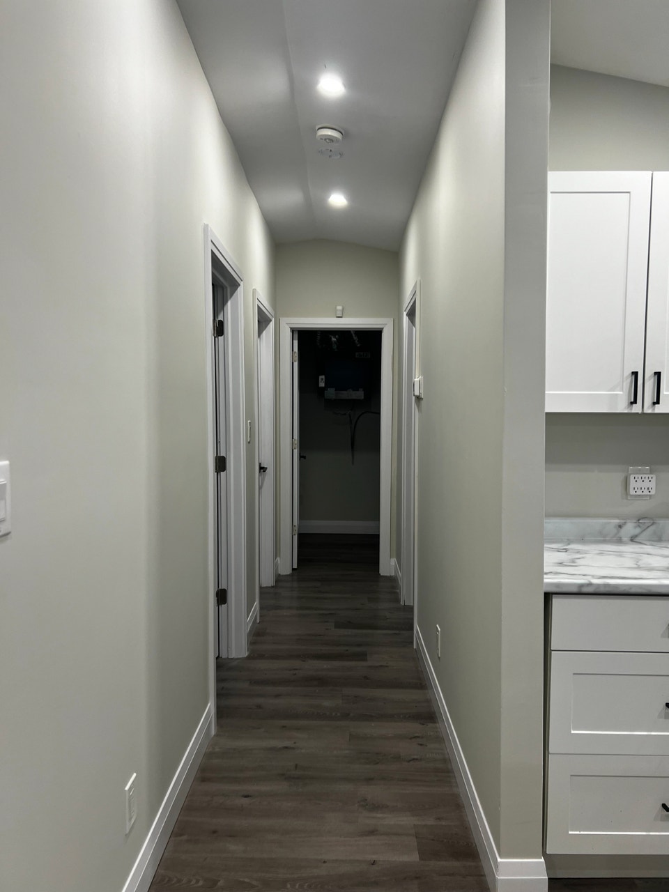 278 Lloyd #4 - 2 bedroom apt for rent 5