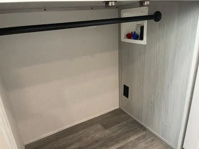 2020 Keystone 334BH in Travel Trailers & Campers in Edmonton - Image 16