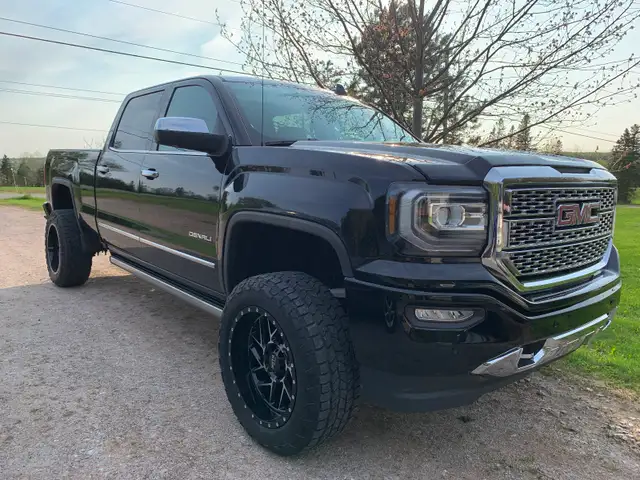 2017 GMC Denali Serria5040166595258060811