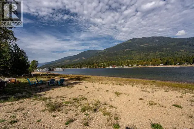8275 East Procter Road Procter, British Columbia in Land for Sale in Nelson - Image 13