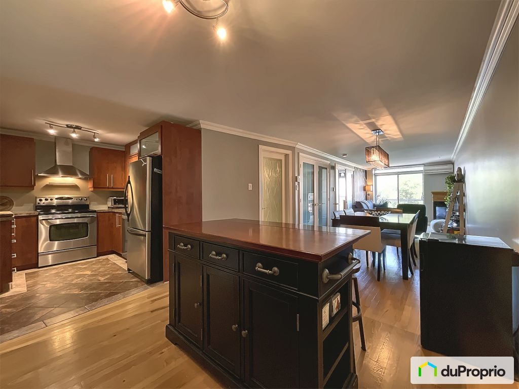 $375,000 - Condominium in Ville-Marie (downtown, old Mtl) — photo 1