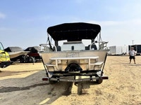 PRE OWNED BWC REVOLVER 44HRS STERN WHEEL KIT BIMINI TOP ALPINE STEREO BOW RAMPS WINCH W/REMOTE WIND... (image 3)