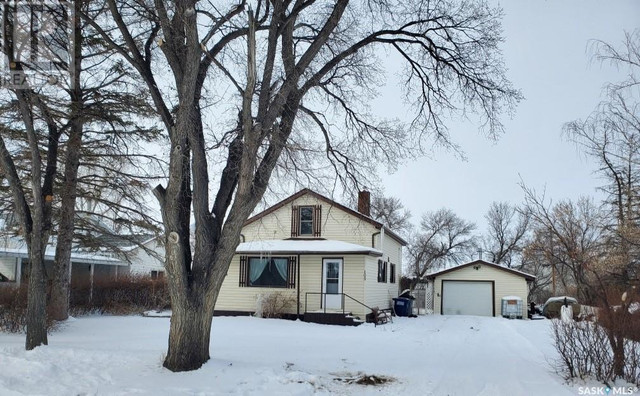 105 3rd STREET N Cabri, Saskatchewan in Houses for Sale in Swift Current