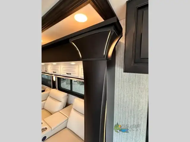 2025 Newmar Dutch Star 4325 Diesel Pusher in RVs & Motorhomes in Moncton - Image 19