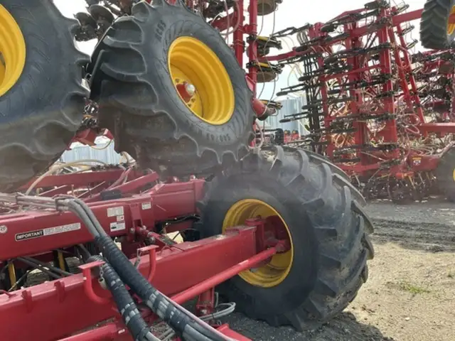 2023 Bourgault 3330 SE in Farming Equipment in Swift Current - Image 10