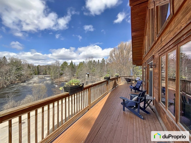 $679,000 - 2 Storey for sale in Val-David — photo 1