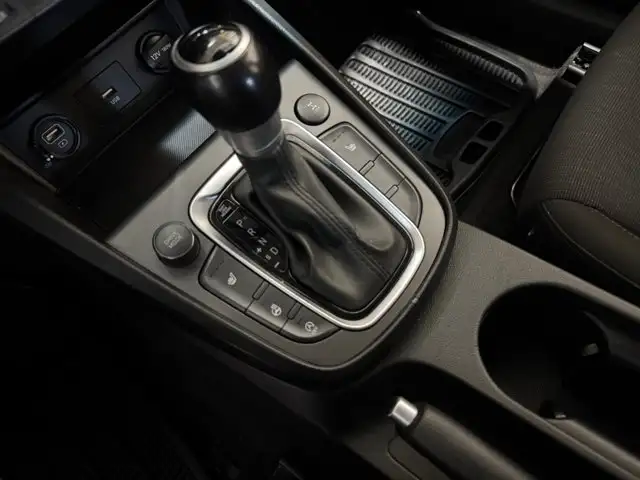 2022 Hyundai Kona Preferred | AWD | Heated Seats | Lane Keeping in Cars & Trucks in Edmonton - Image 15