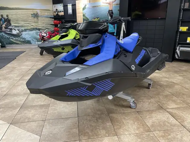 2023 SEADOO SPARK TRIXX 2UP 900 (FINANCING AVAILABLE) in Personal Watercraft in Strathcona County - Image 4