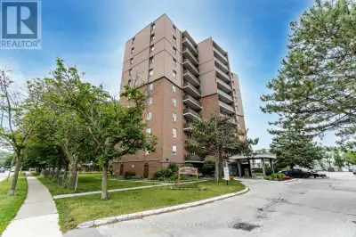 205 - 3065 QUEEN FREDERICA DRIVE Mississauga (Applewood), Ontari